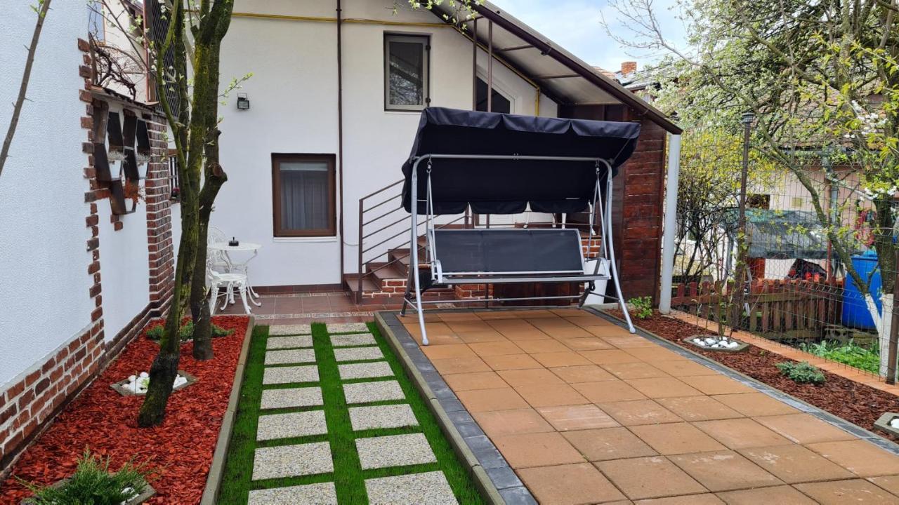 הוילה קלוז'-נאפוקה Cozy House With Nice Garden In Heart Of City Center מראה חיצוני תמונה